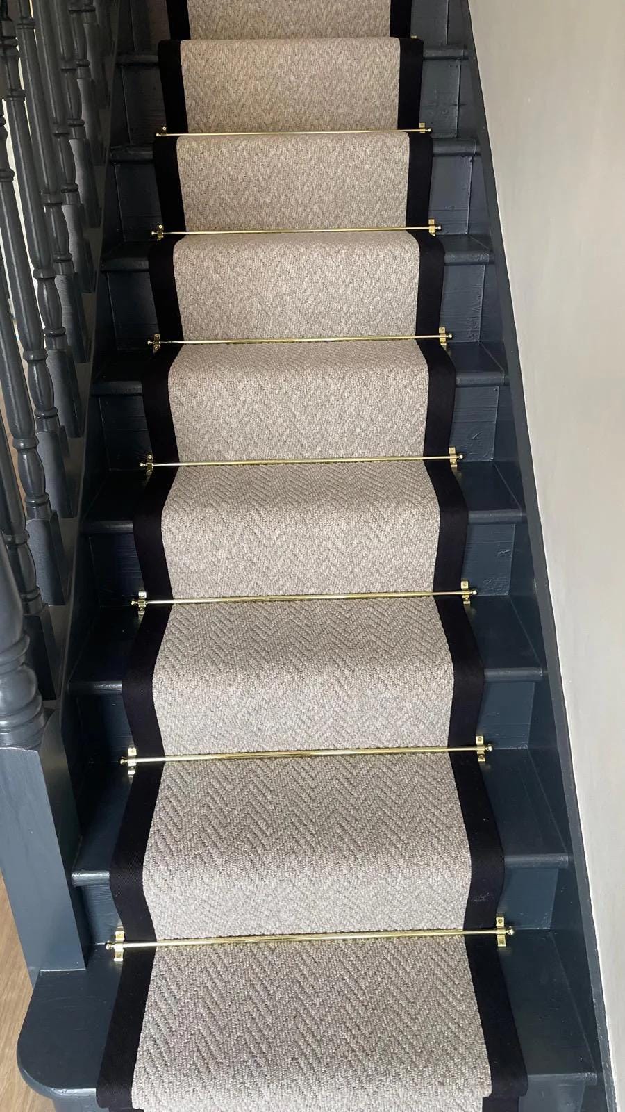 Stitched Taped edge stair runner chevron light beige