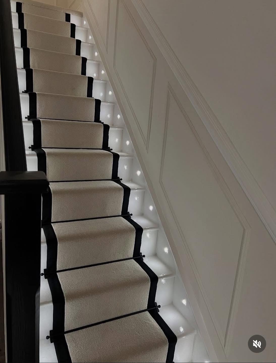 Cream twist stitched taped edge stair runner