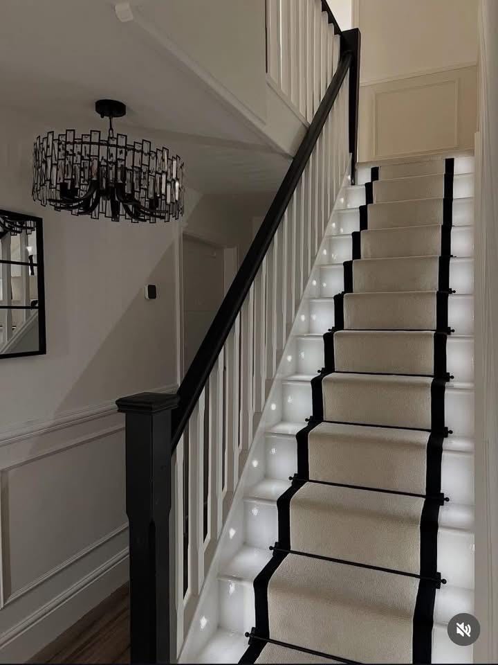 Cream twist stitched taped edge stair runner